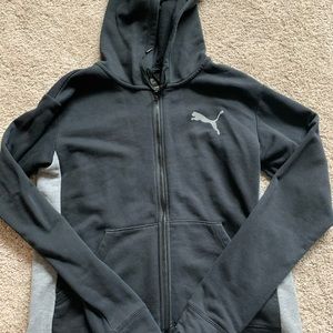 Women’s zip up Puma hoodie